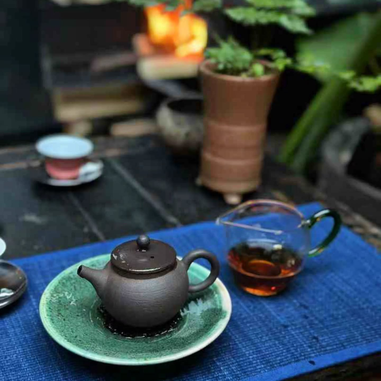 Calm and energy in tea